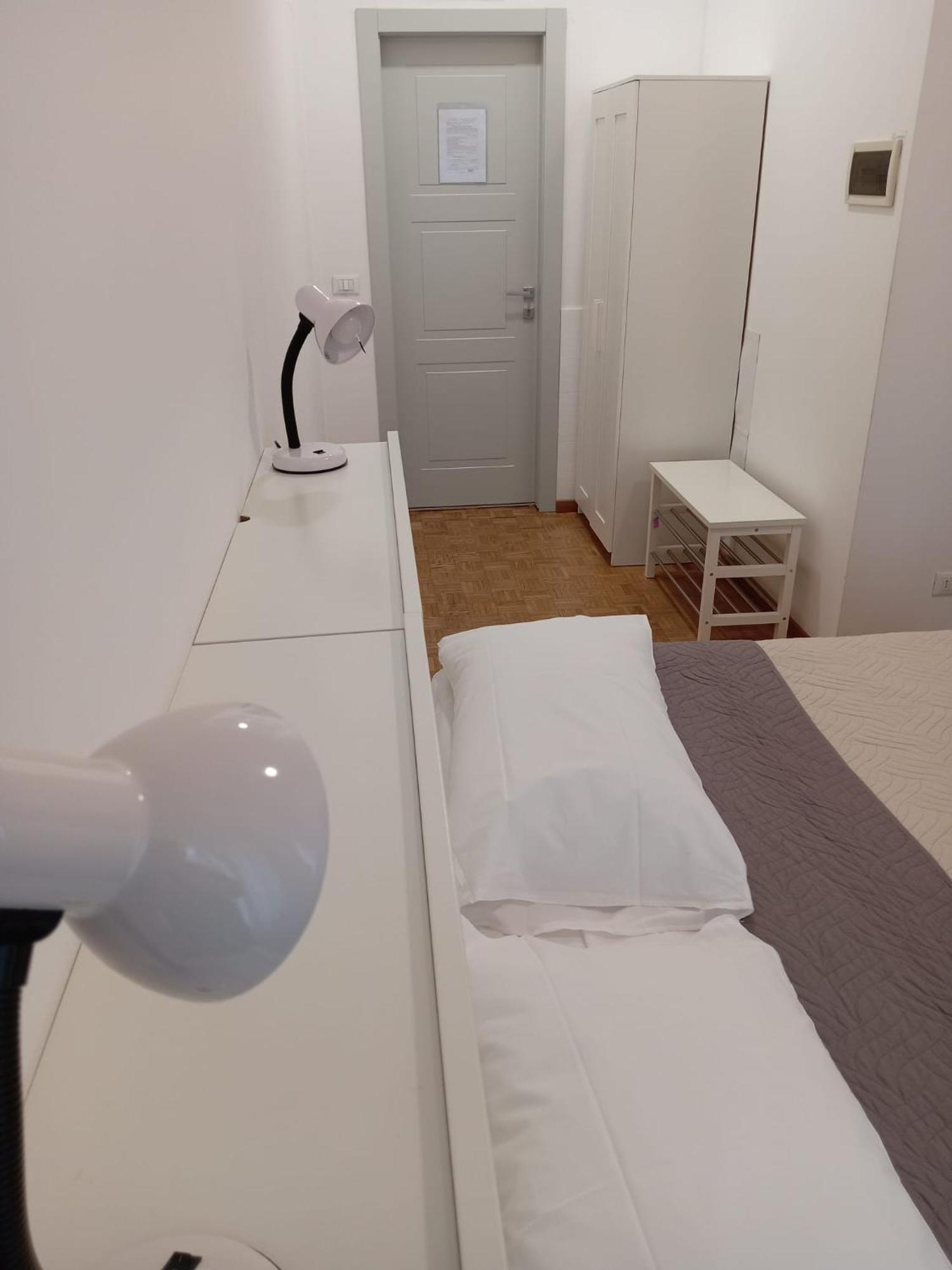 Affittacamere Iris Trieste Exteriör bild
