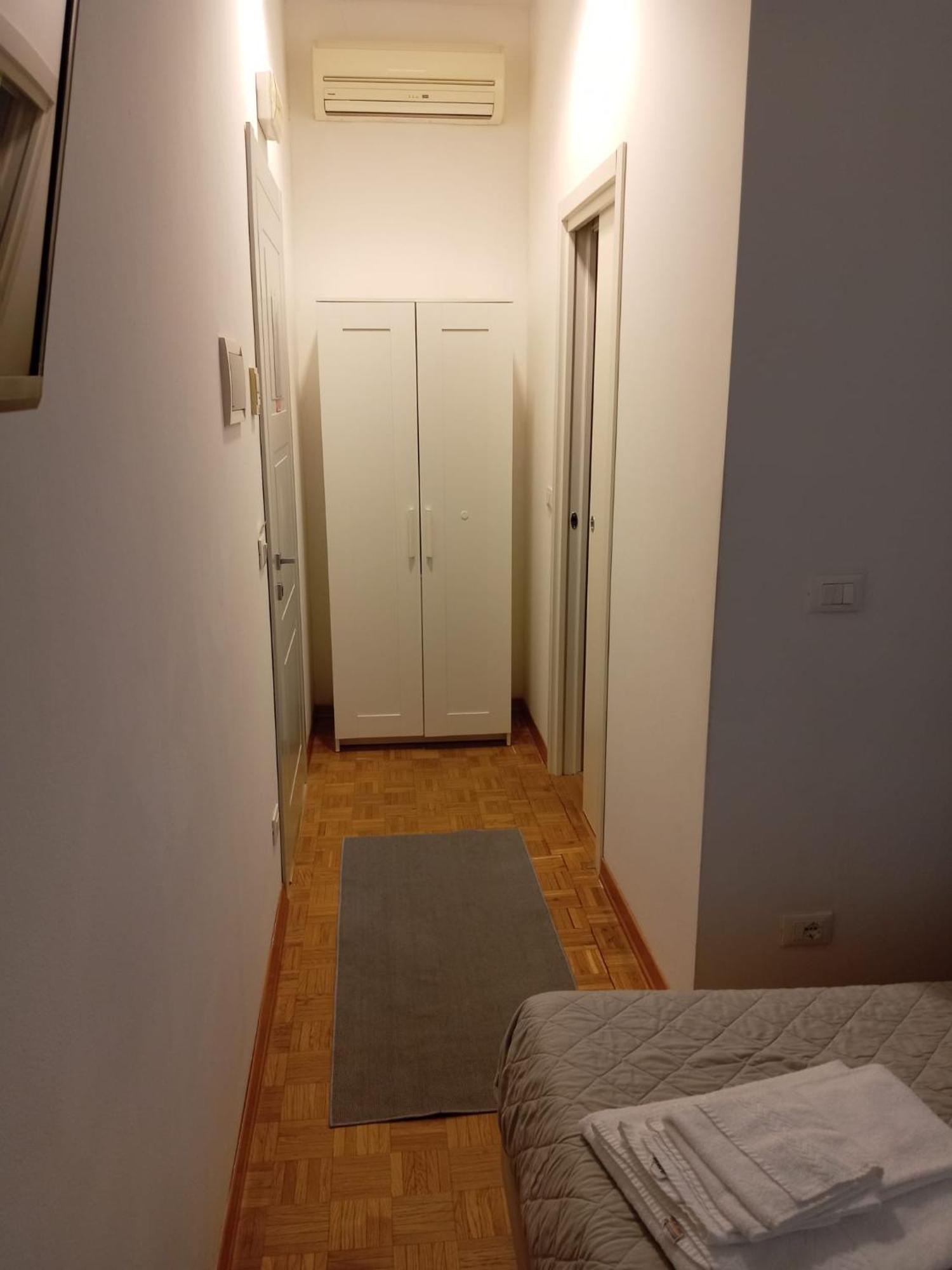 Affittacamere Iris Trieste Exteriör bild
